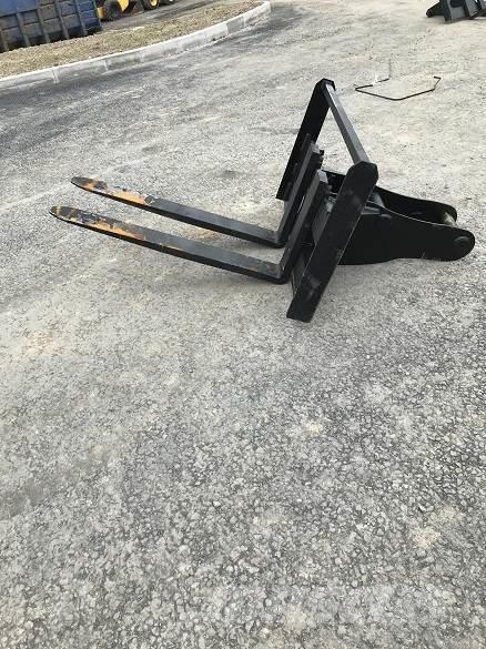 13T PALLET FORK Građevinarstvo – ostalo