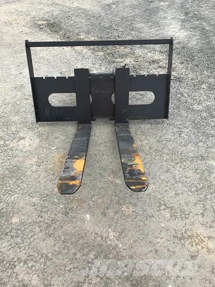  13T PALLET FORK Građevinarstvo – ostalo