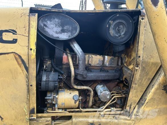 Ford 655C Utovarni rovokopači