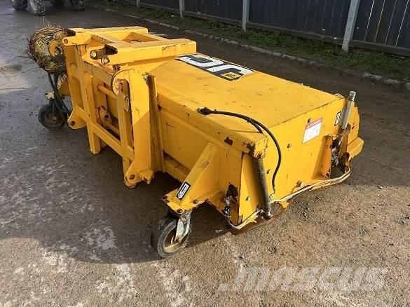 JCB SWEEPER SC240 Građevinarstvo – ostalo