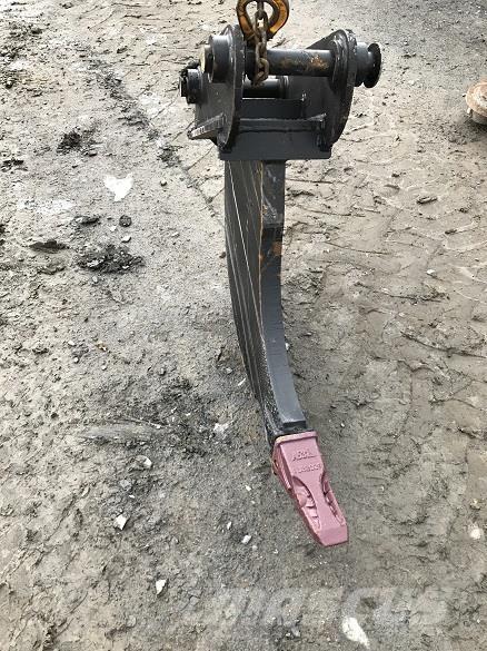  RIPPER TOOTH JCB 3CX Kašike / Korpe