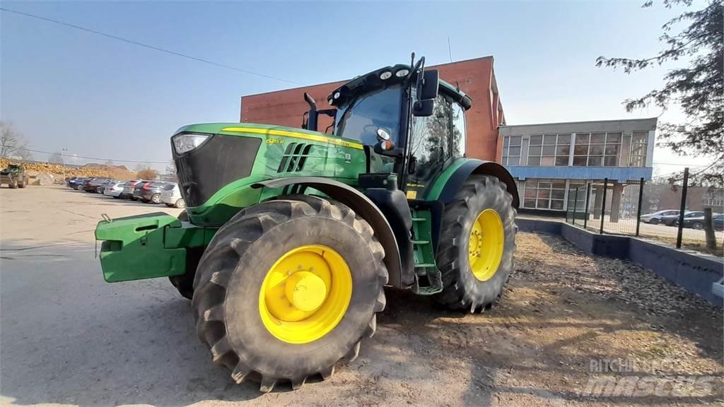 John Deere 6215R Traktori