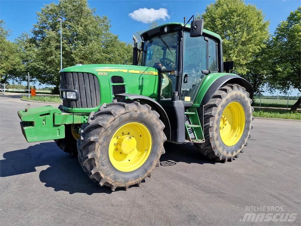 John Deere 6930 Traktori