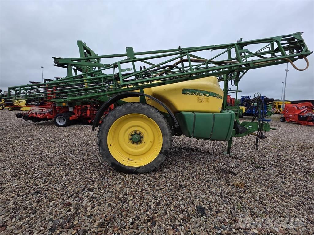 John Deere 732 Prskalice za vinogradstvo