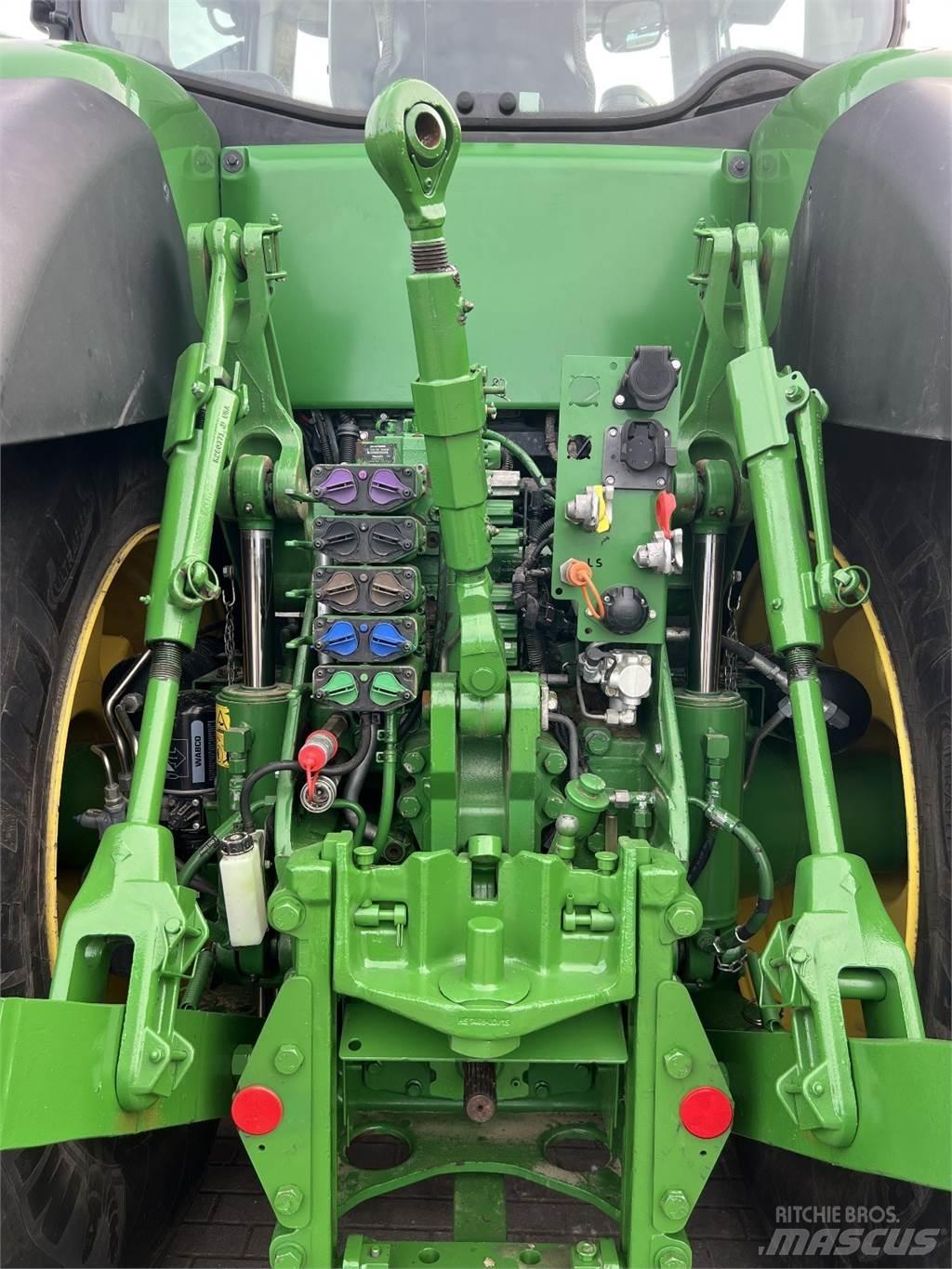 John Deere 8400R Traktori