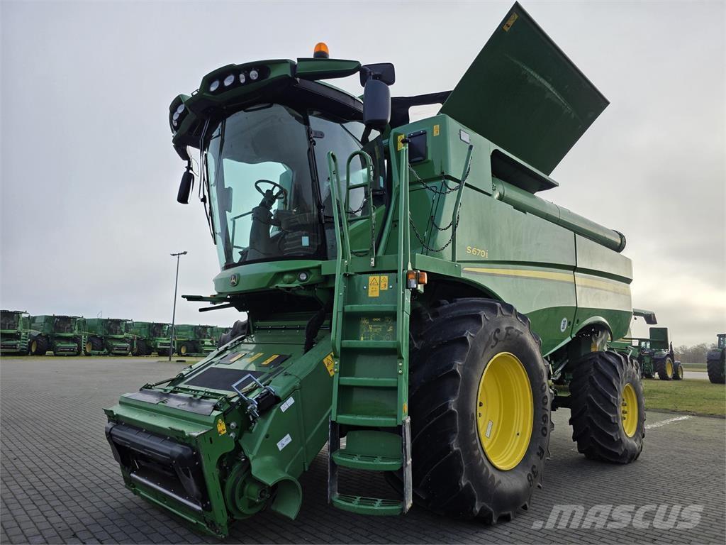 John Deere S670 Kombajni