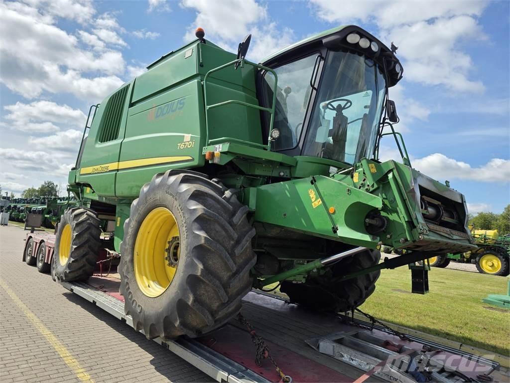 John Deere T670 Kombajni