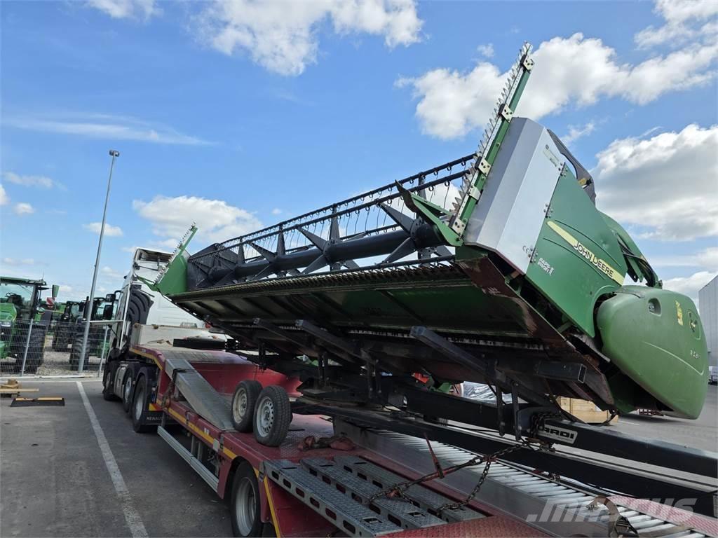 John Deere T670 Kombajni