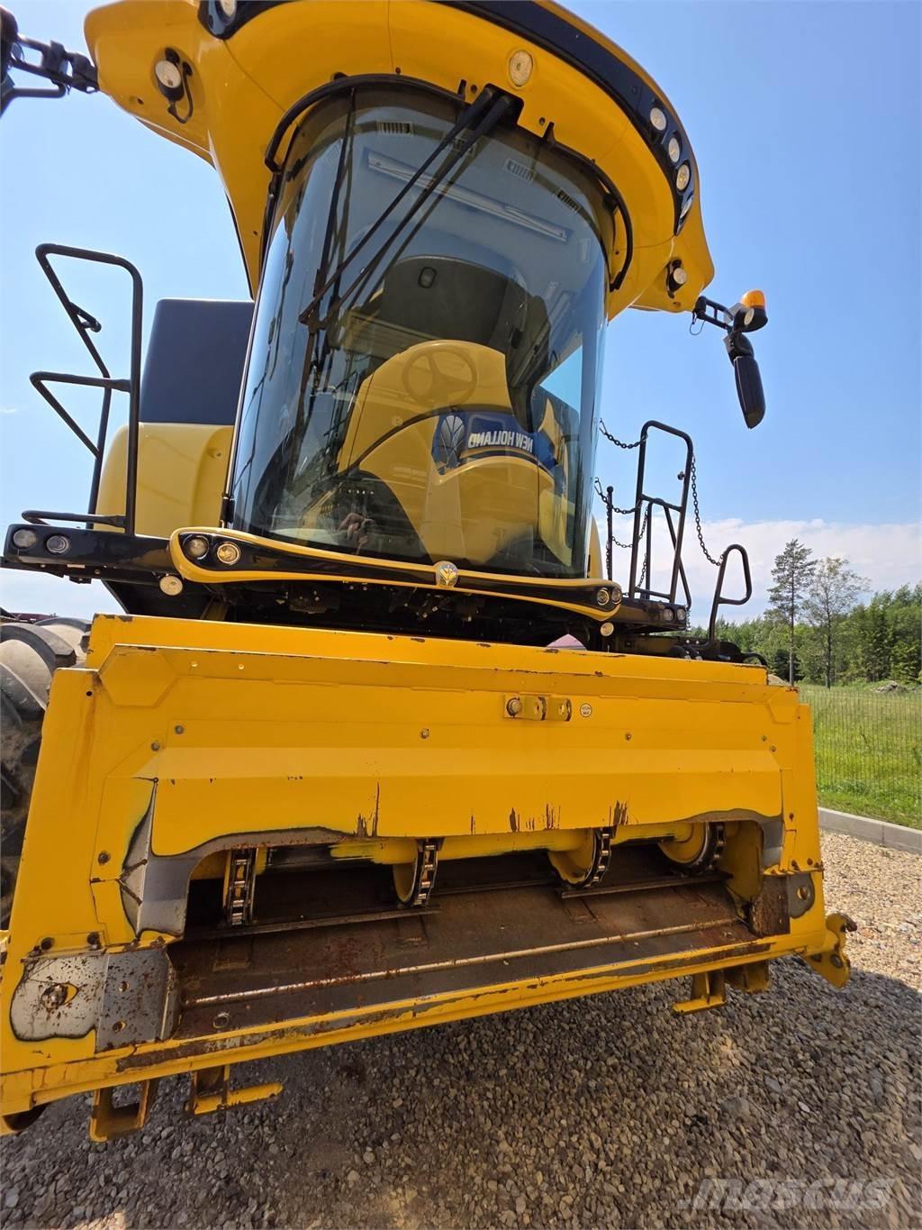 New Holland CX8.85 Kombajni