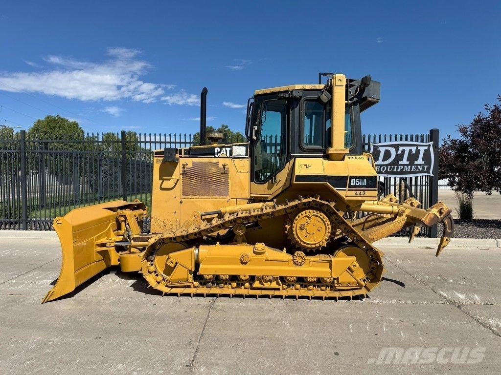 CAT D5M XL Buldožeri gusjeničari