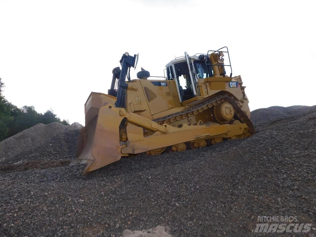 CAT D 8 T Buldožeri gusjeničari