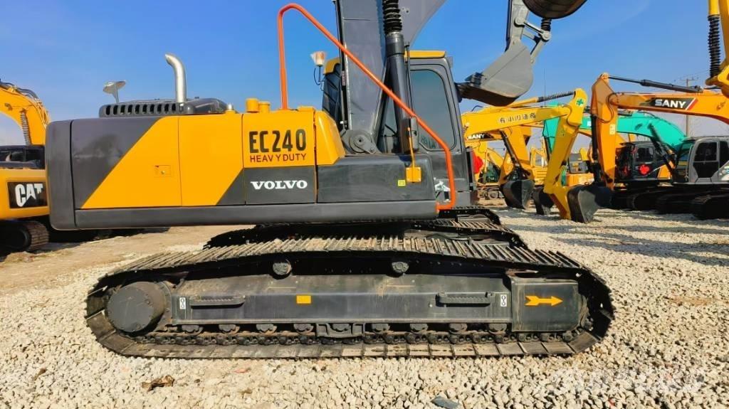 Volvo EC 240 Bageri gusjeničari