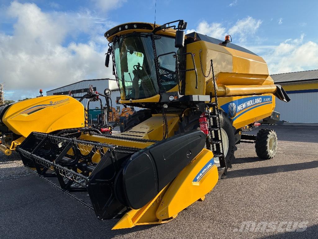 New Holland Tc 4.90 Kombajni