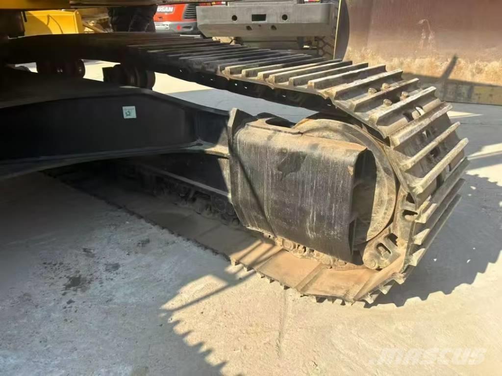 CAT 330D2L Bageri gusjeničari