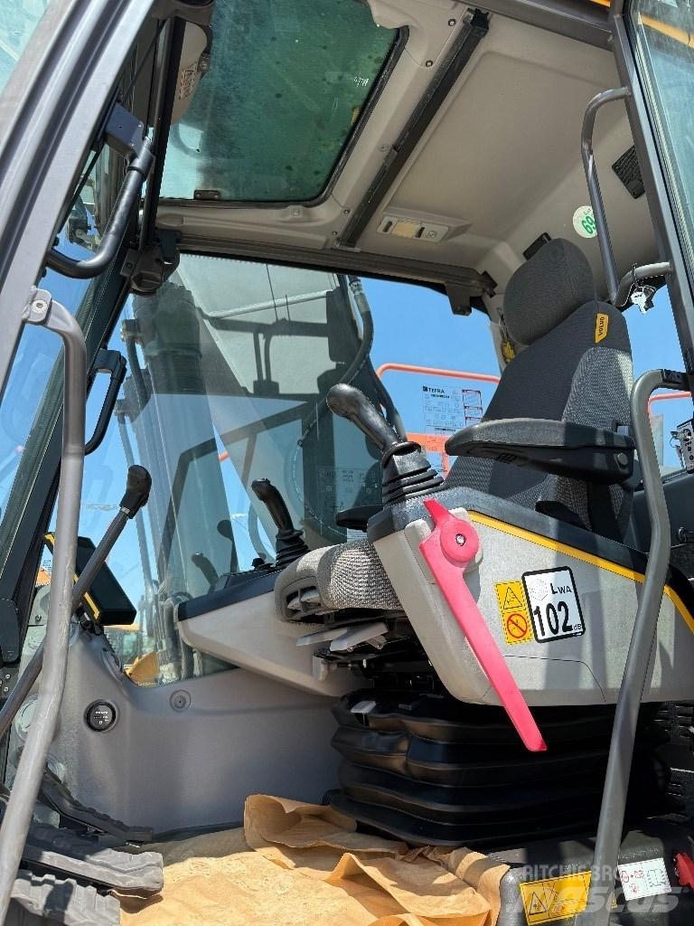 Volvo EC 220 E Bageri gusjeničari