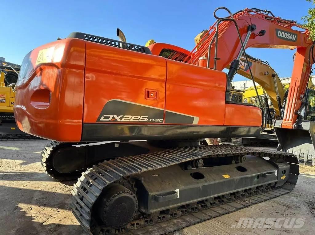 Doosan DX 225 LC Mini bageri <7t