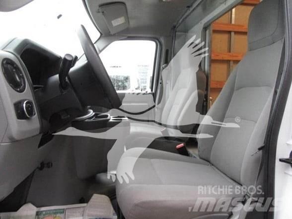Ford E450 Ostalo