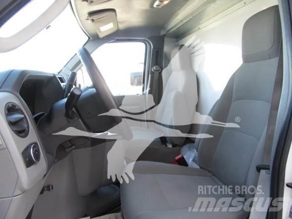 Ford E450 Ostalo