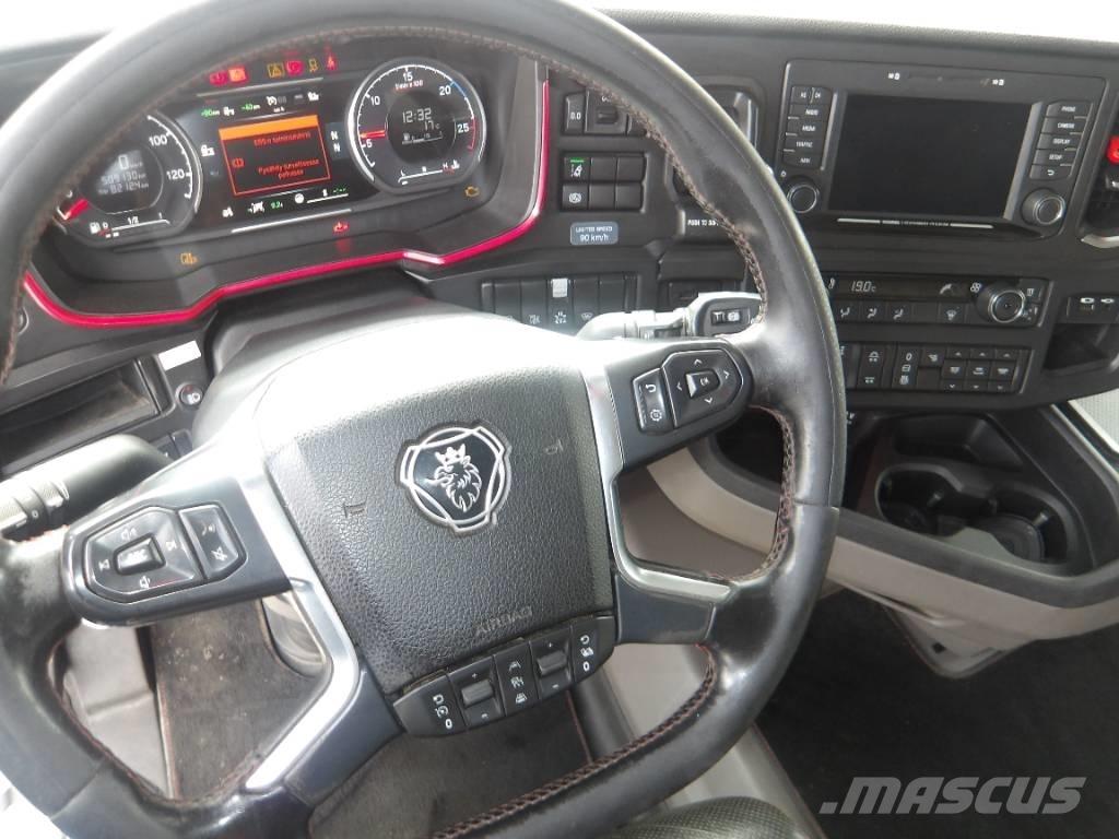 Scania R580 6x2 Rol kiper kamioni s kukama za dizanje