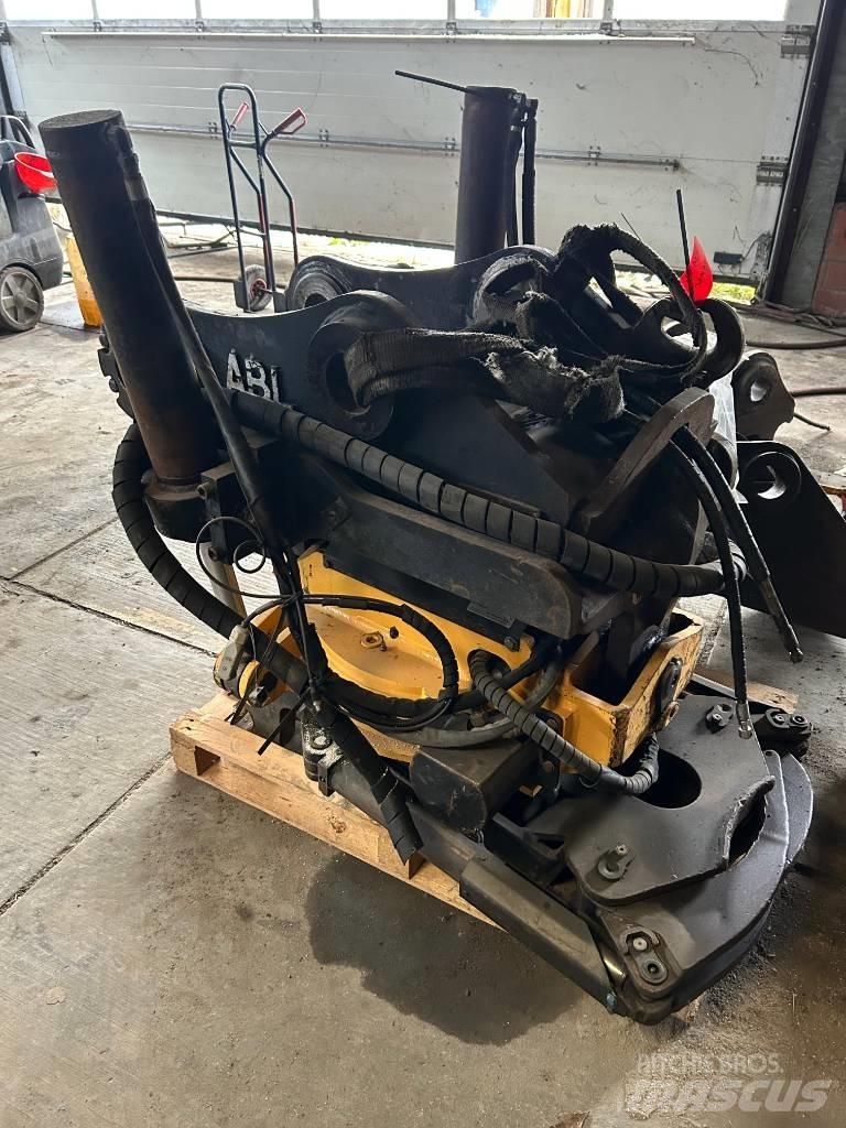Engcon Tiltrotator Rotatori