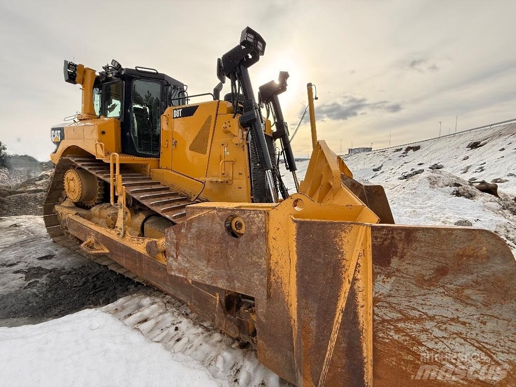 CAT D8T Buldožeri gusjeničari