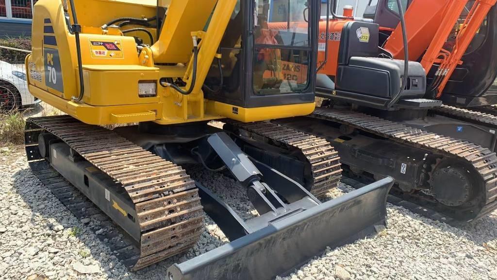 Komatsu PC 70 Bageri gusjeničari