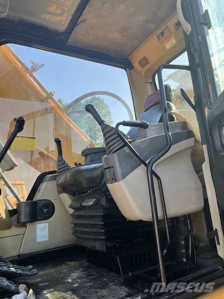 CAT 320 C L Bageri gusjeničari