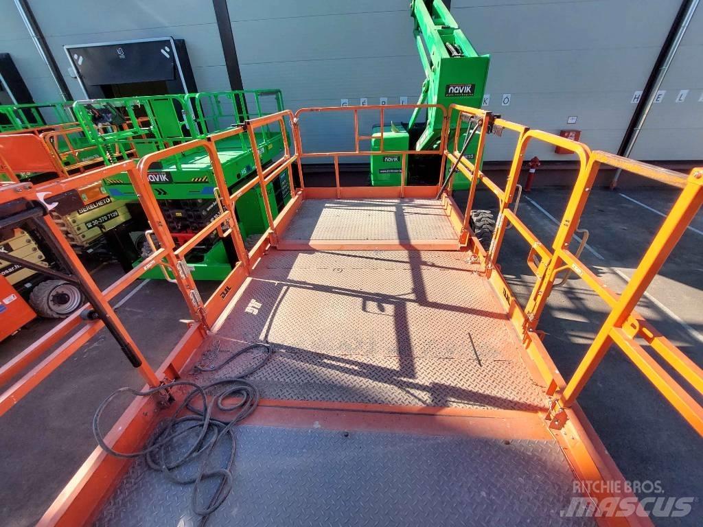 JLG 430 LRT Škaraste platforme