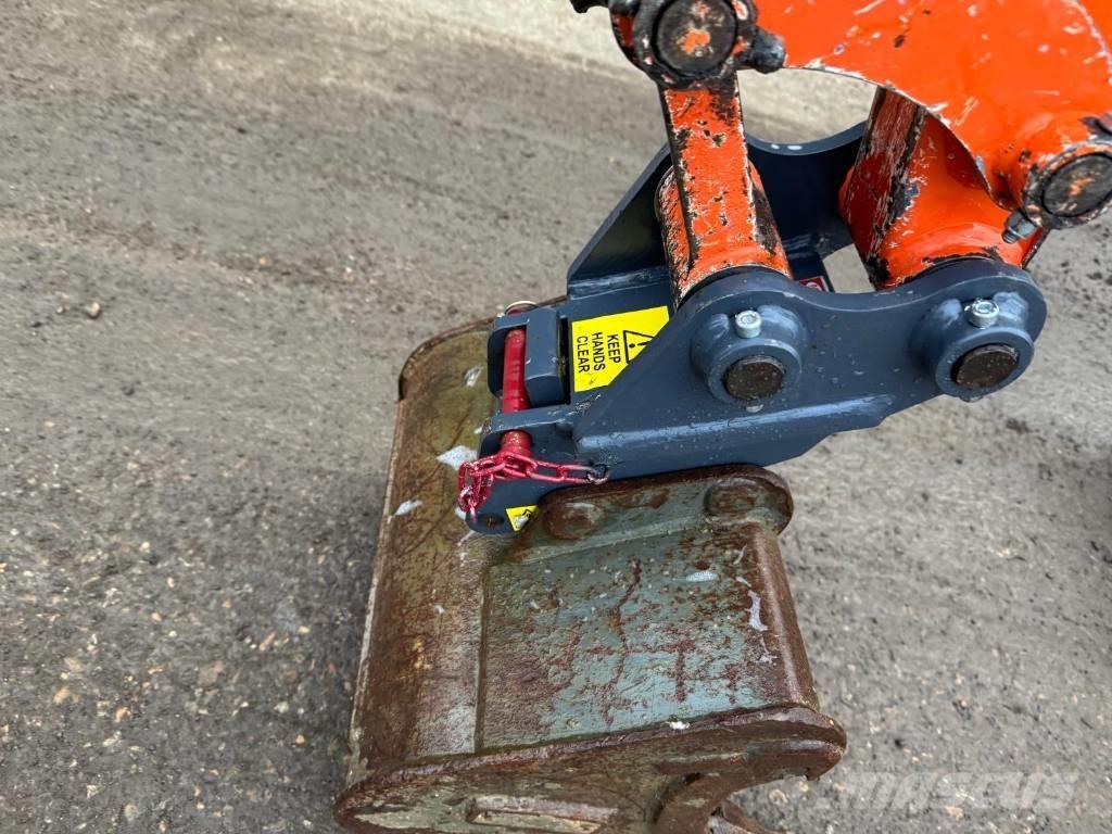 Hitachi ZX19U-5A Mini bageri <7t