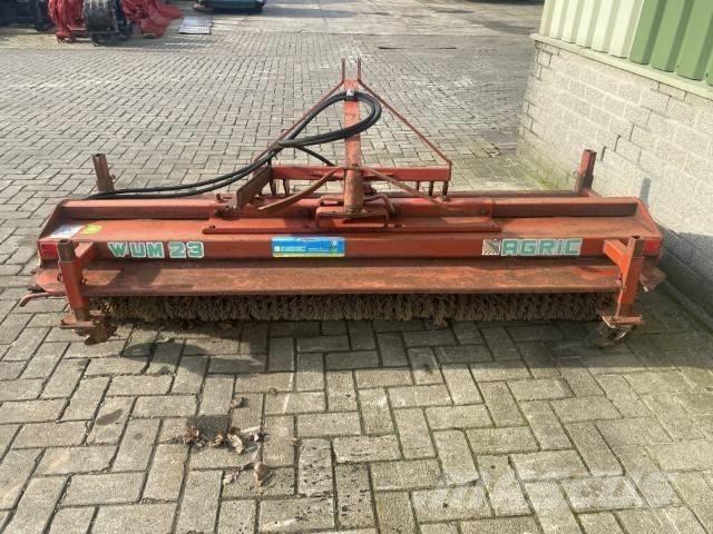 Agric W U M -2-3 Strojevi za metenje