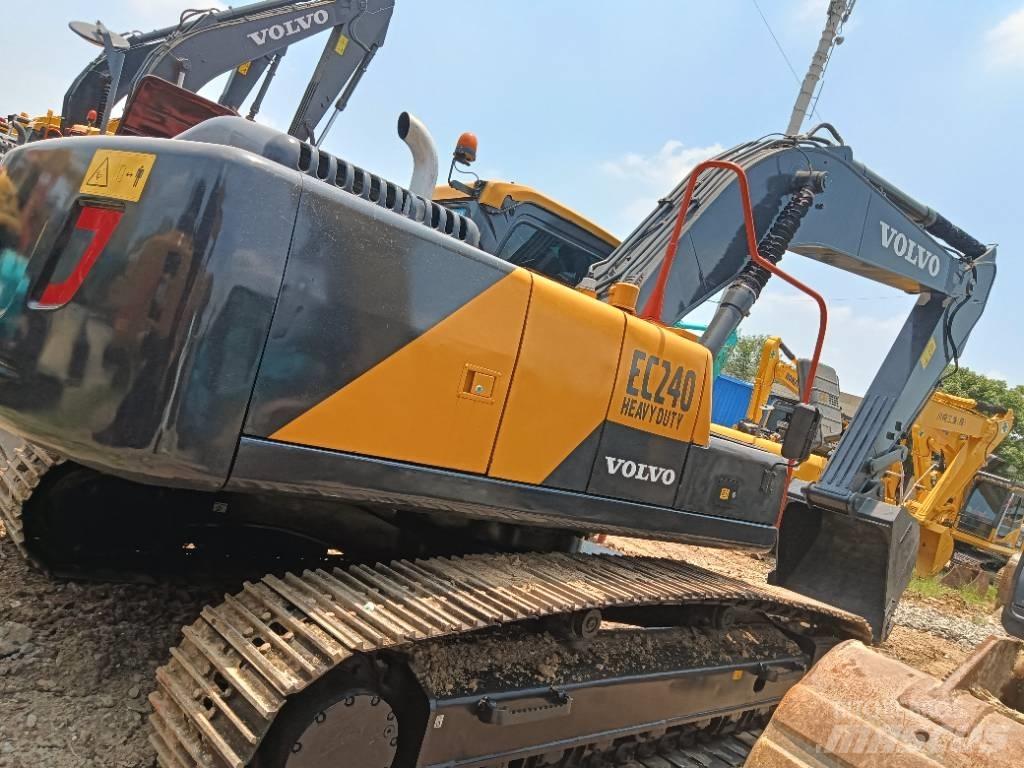 Volvo EC 240 Bageri gusjeničari