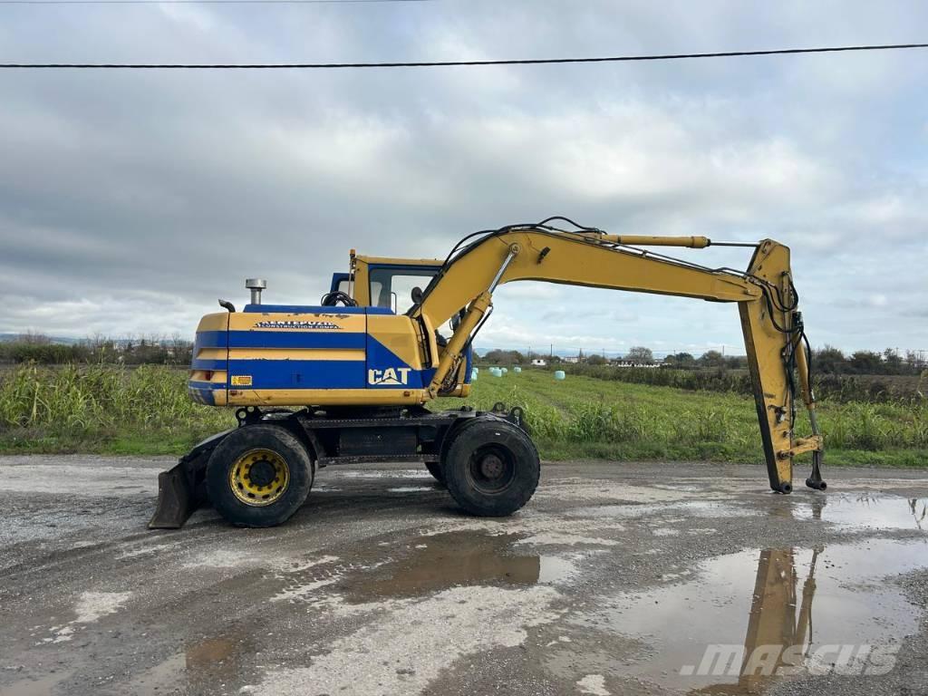 CAT M 312 Bageri na kotačima