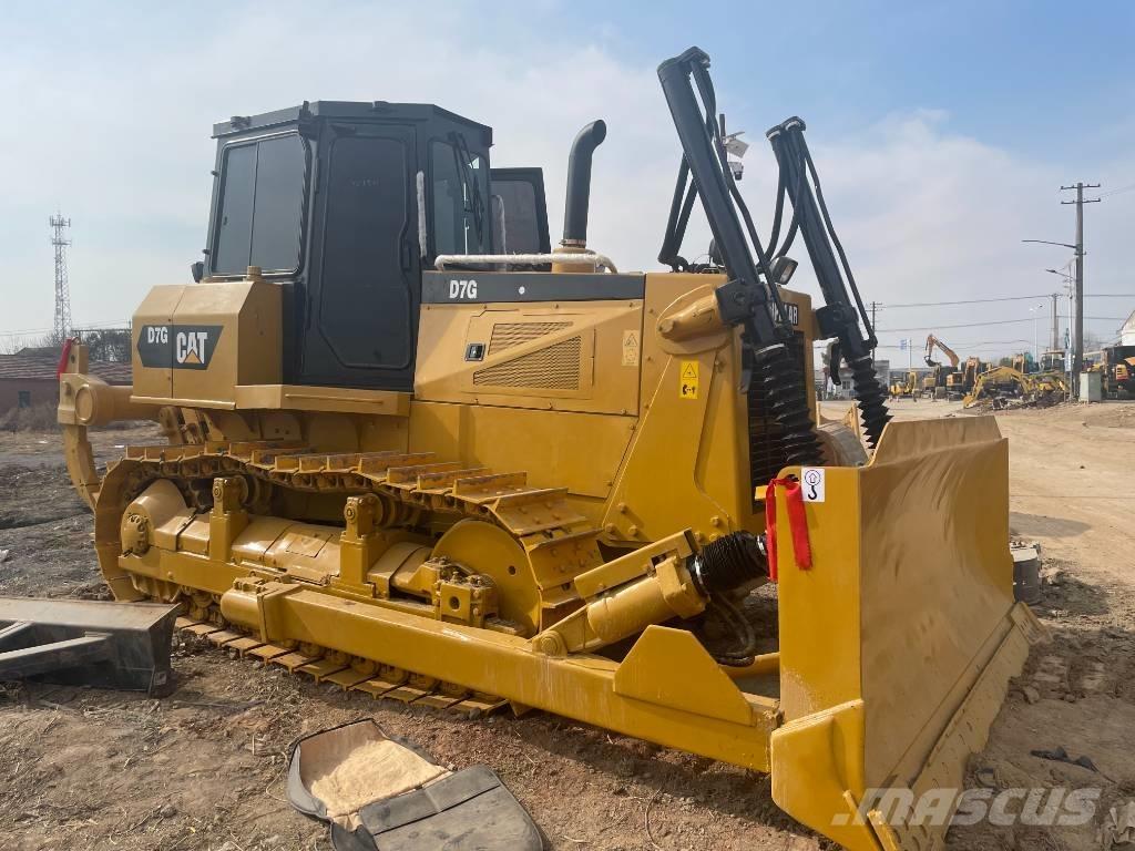 CAT D 7 G Buldožeri gusjeničari