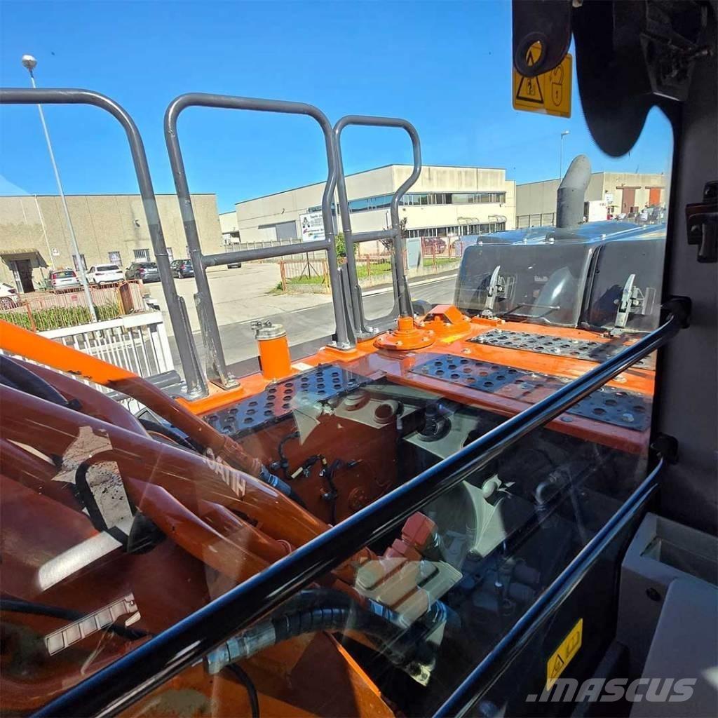 Hitachi ZX210LCN-7 Rukovanje materijalom – ostalo