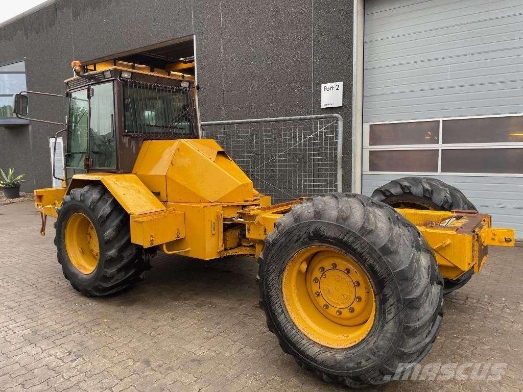 Hydrema 910 Zglobni demperi