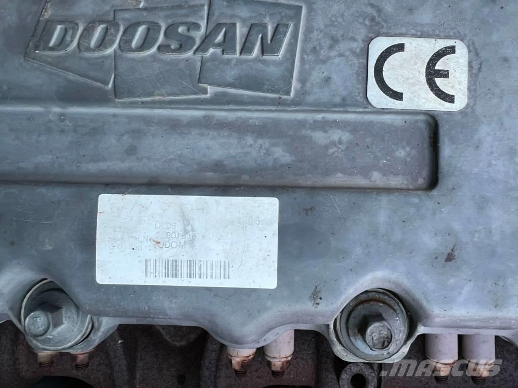 Doosan DX170W Bageri na kotačima
