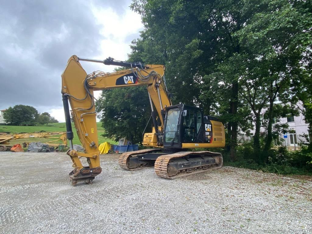 CAT 326 F Bageri gusjeničari
