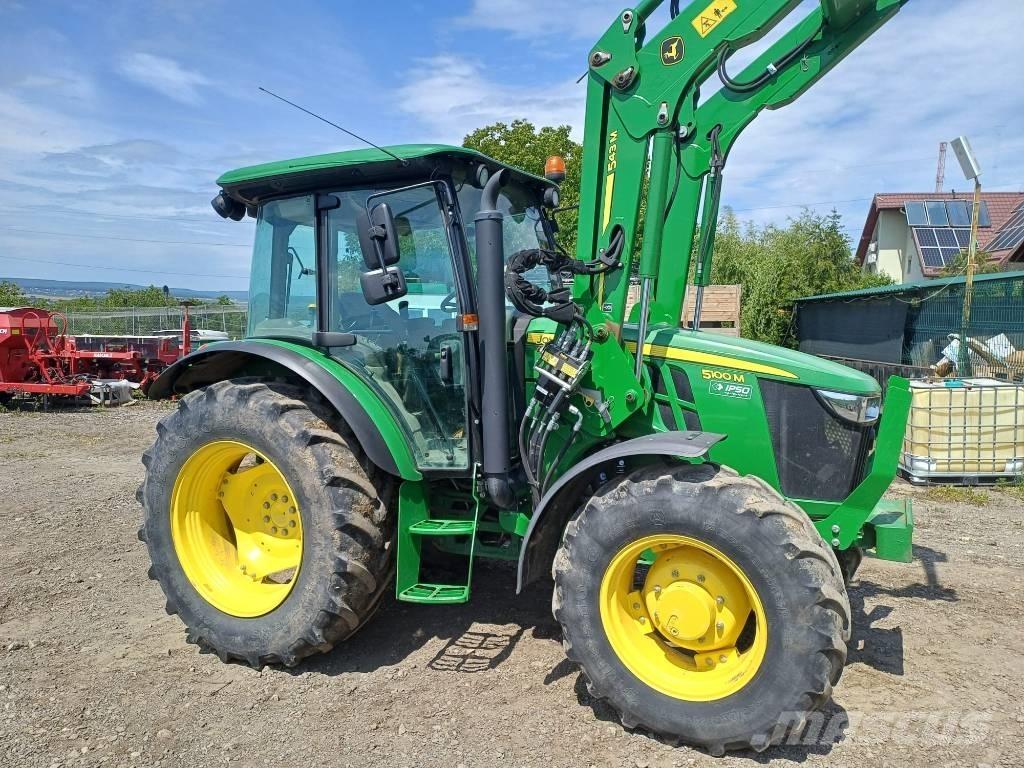 John Deere 5100 M Traktori