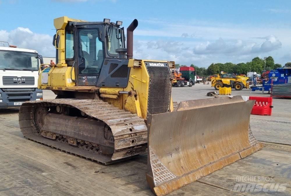 Komatsu D 61 PX-15 Buldožeri gusjeničari