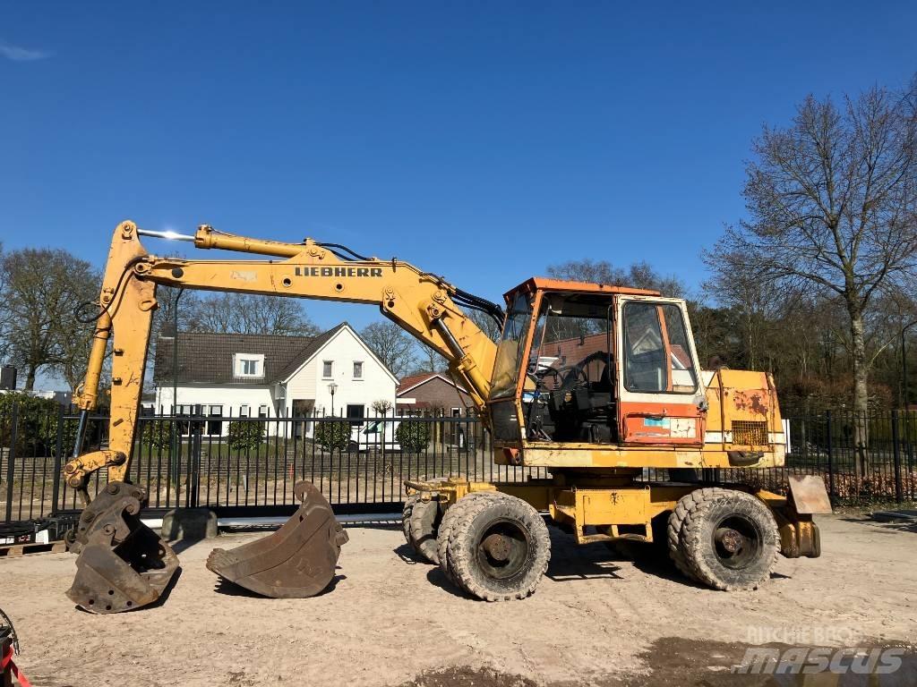Liebherr A 900 B Bageri na kotačima