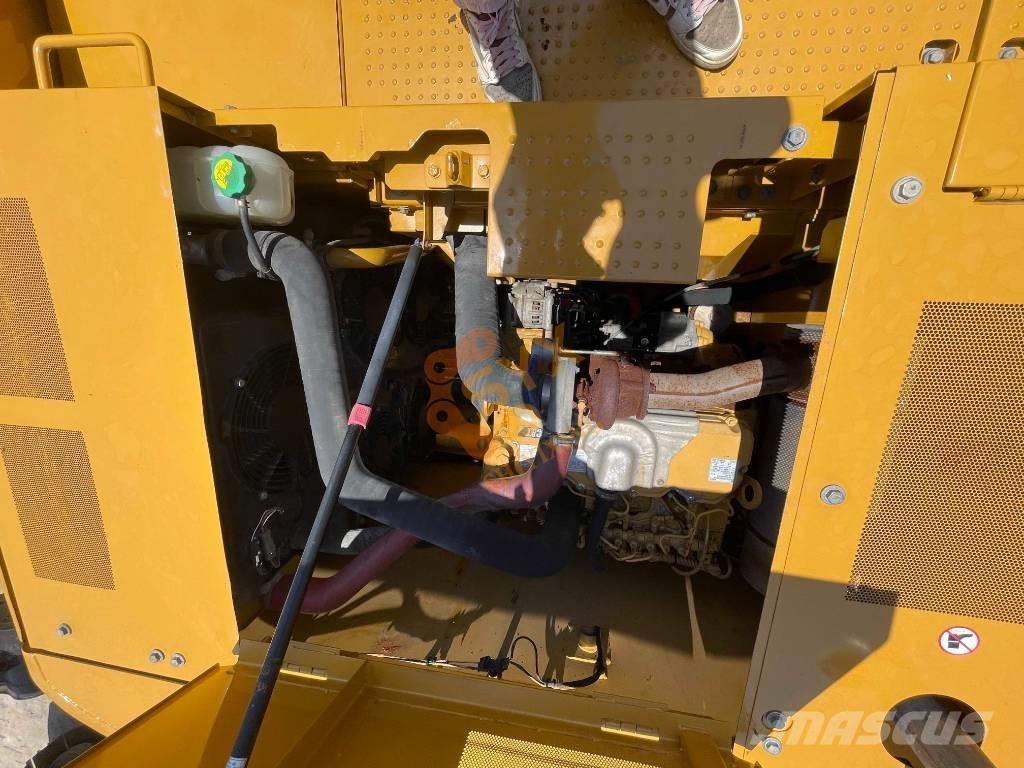 CAT CAT320GC Bageri gusjeničari