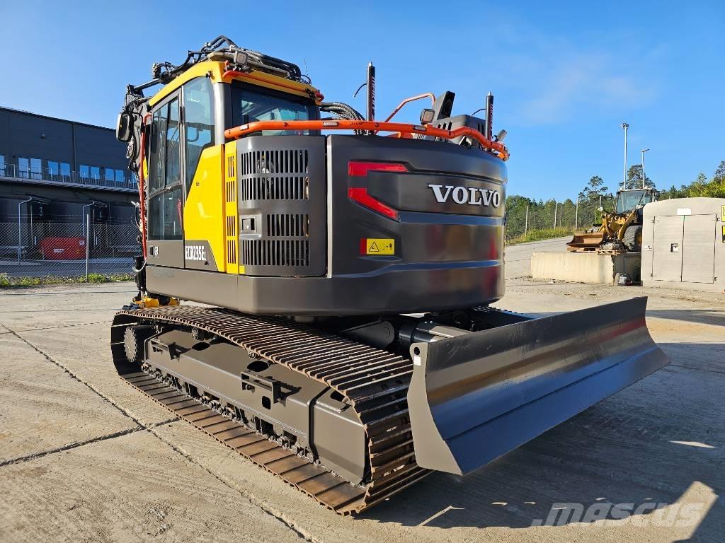 Volvo ECR235EL Bageri gusjeničari