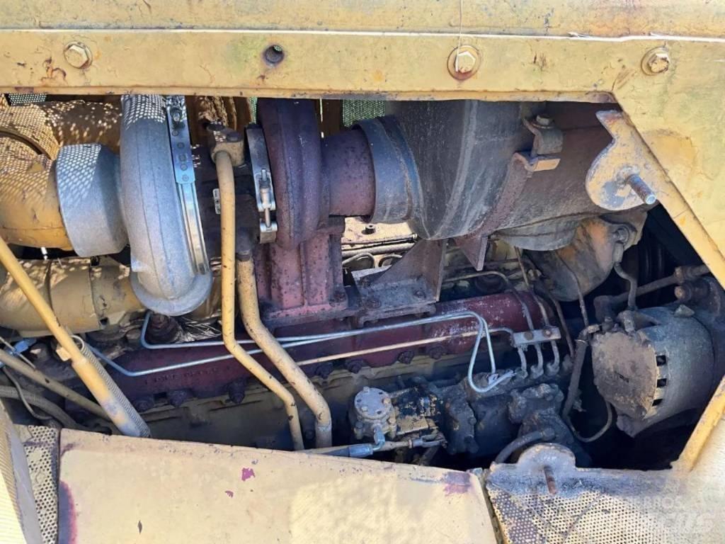 CAT D 7 G Buldožeri gusjeničari