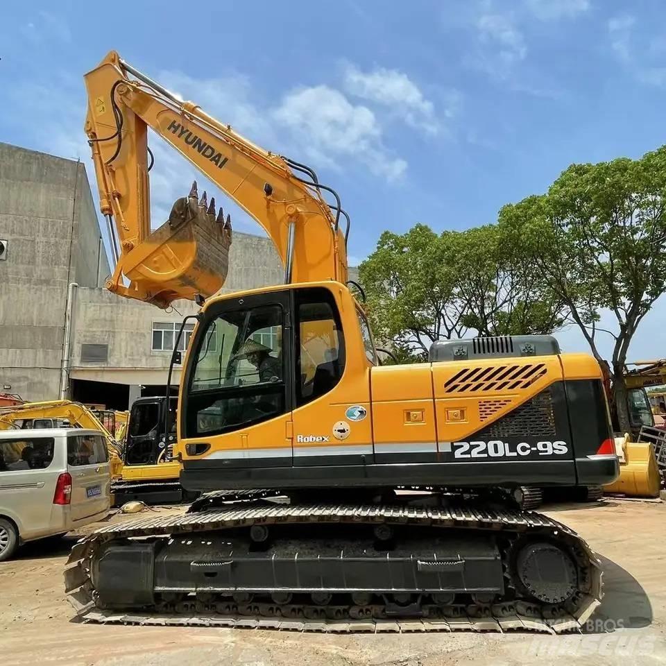 Hyundai R220-9s Bageri gusjeničari