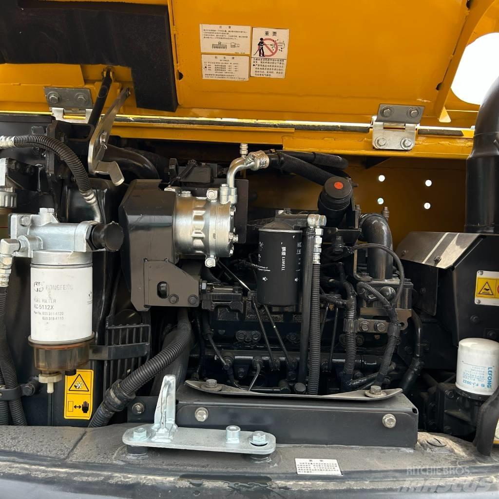 Komatsu 60-8 Bageri gusjeničari