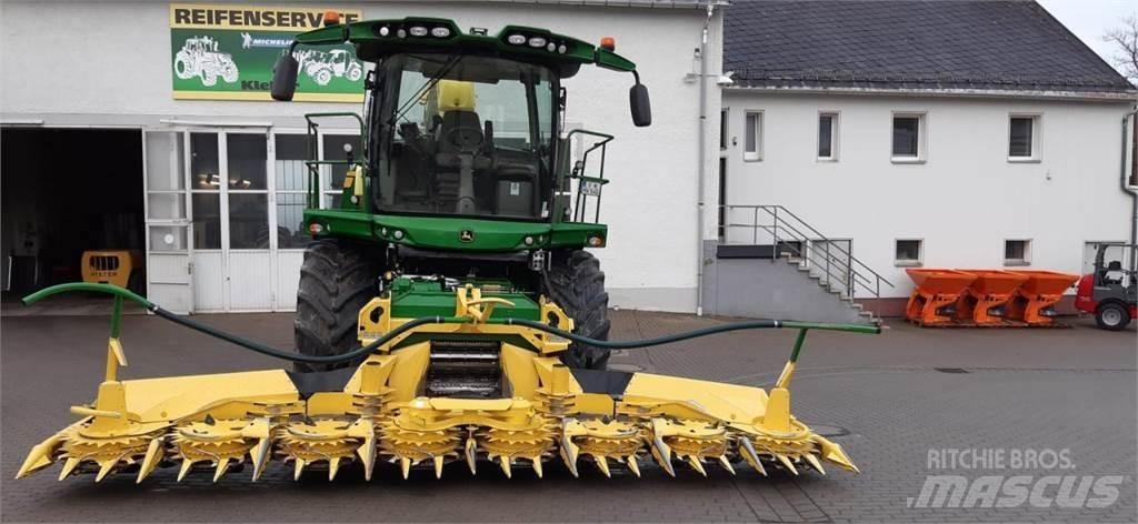 John Deere 8400i Strojevi za krmu na vlastiti pogon