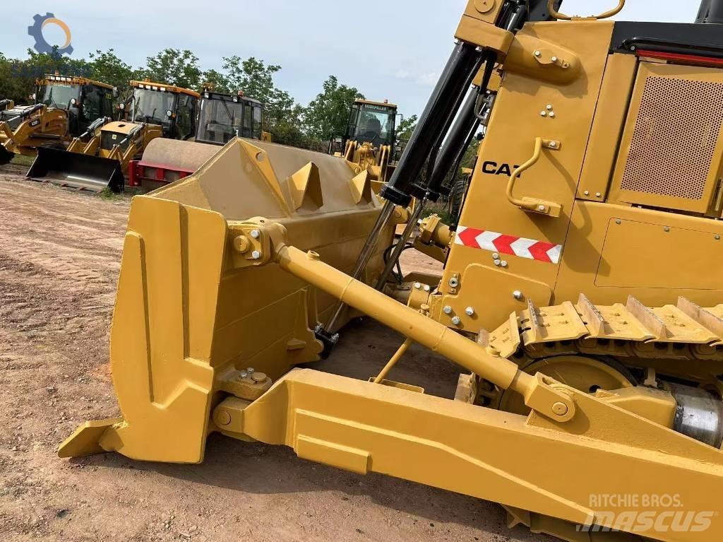CAT D 8 R Buldožeri gusjeničari