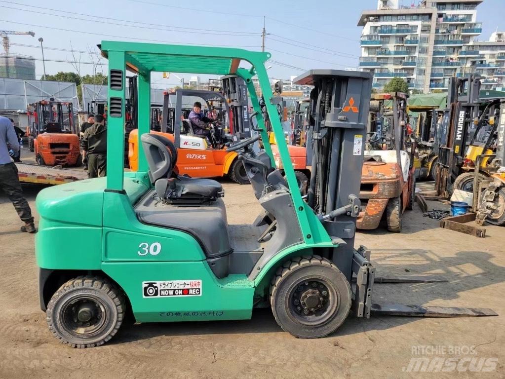 Mitsubishi FD30 Dizelski viličari