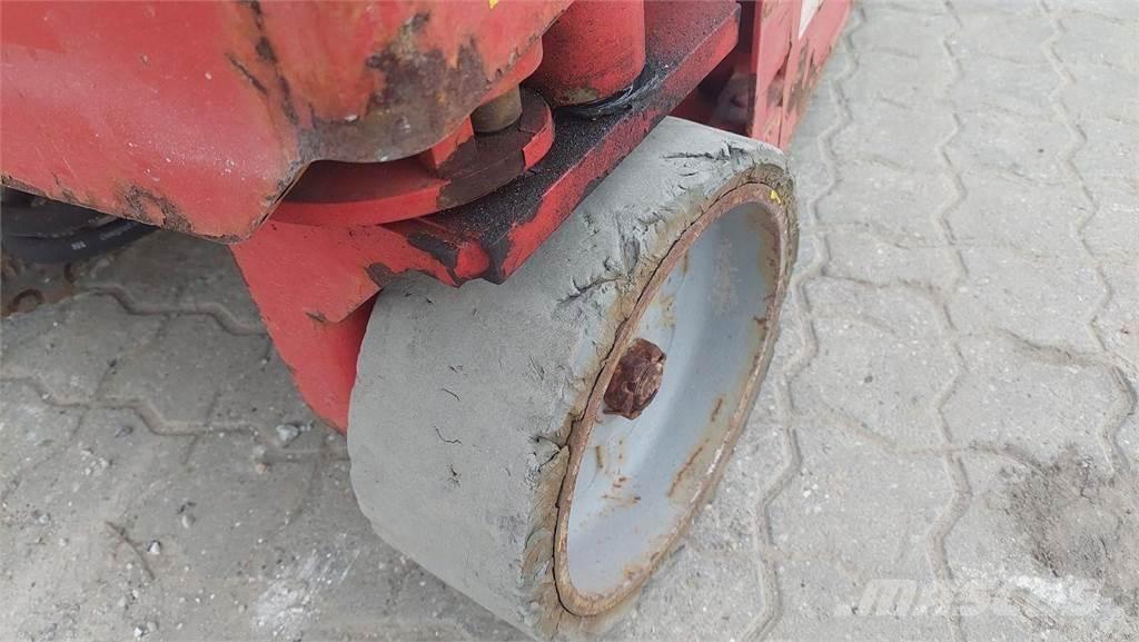 Manitou 78SEC Škaraste platforme