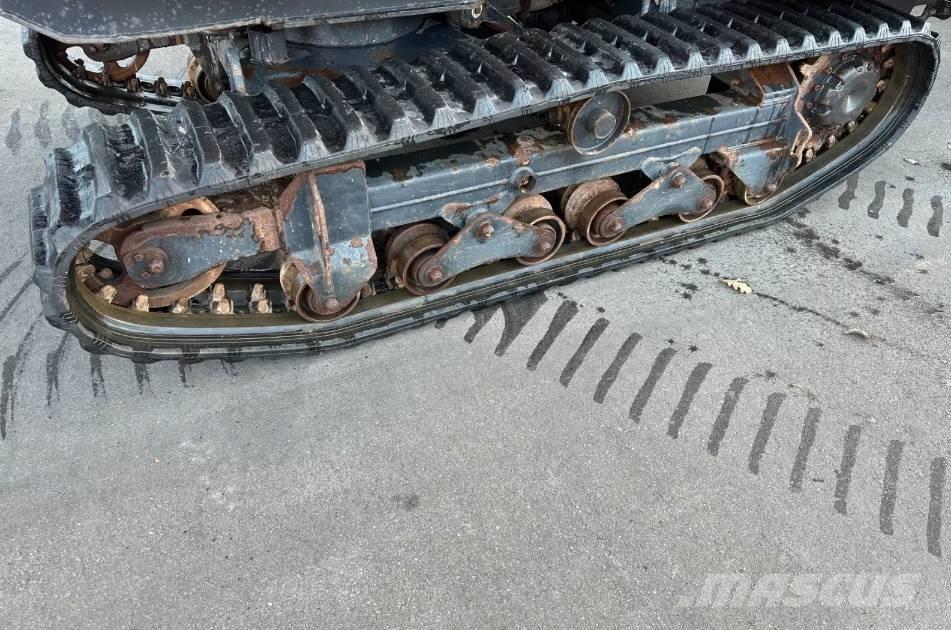 Kubota KC 250 HR-4 Demperi na gusjenice